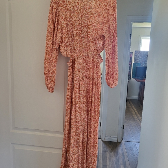 Maxi Dress with Cut Outs - Picture 2 of 3
